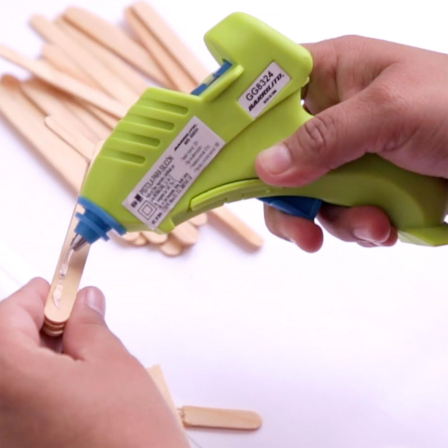 Pistola para silicona con proteccion,ctn/24pz.