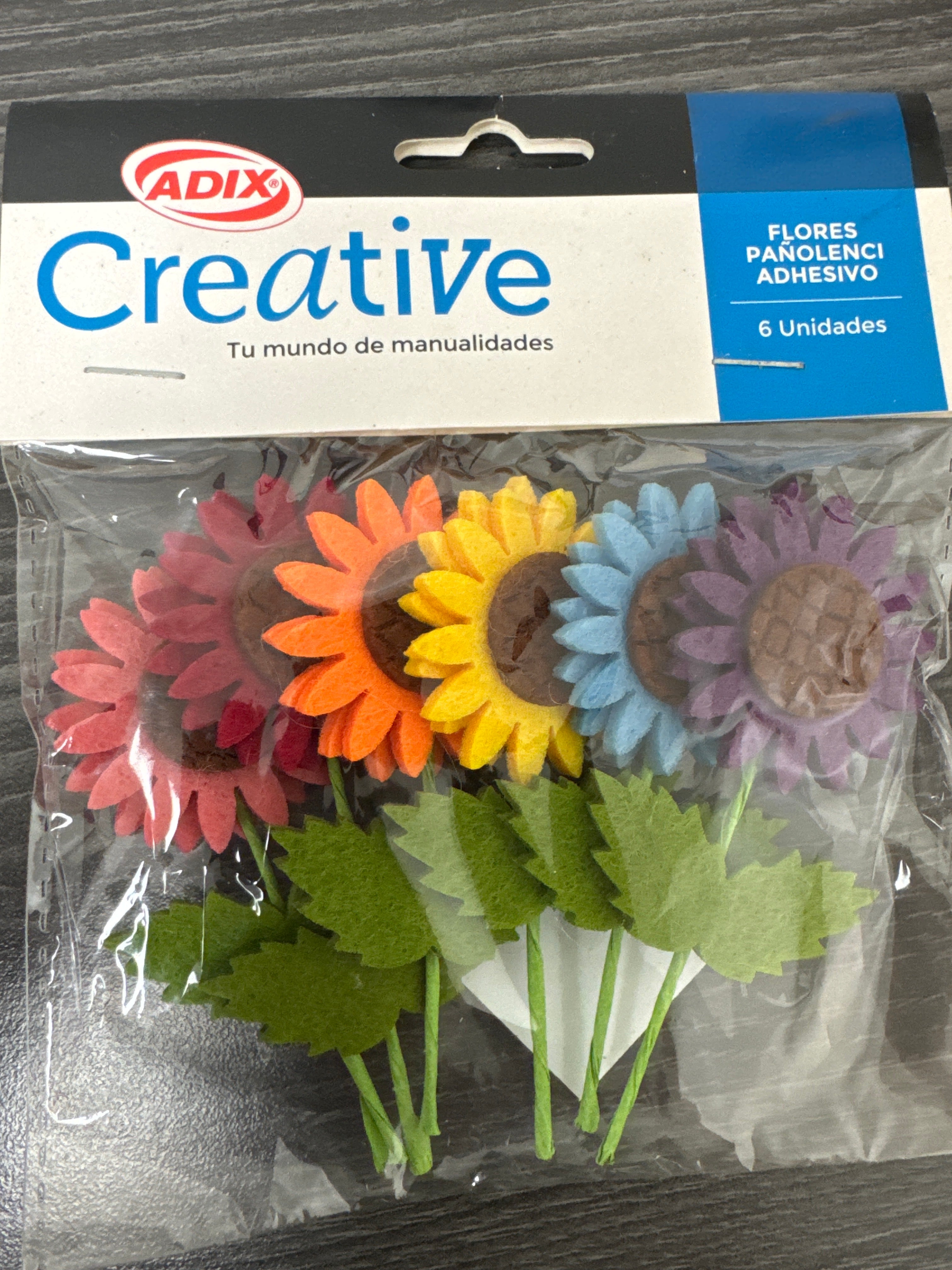 Flores de Pañolencia (fieltro) ahesivas pk/6pz., 8.6cm x 3.6cm. (3.39" x  1.42") CREATIVE
